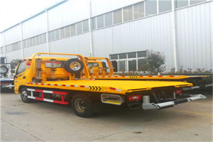 克东附近拖车救援搭电