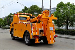 克东高速路拖车费