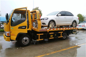 克东附近拖车救援24小时服务热线